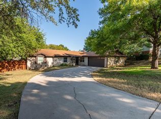 3804 Twilight Dr S, Benbrook, TX 76116
