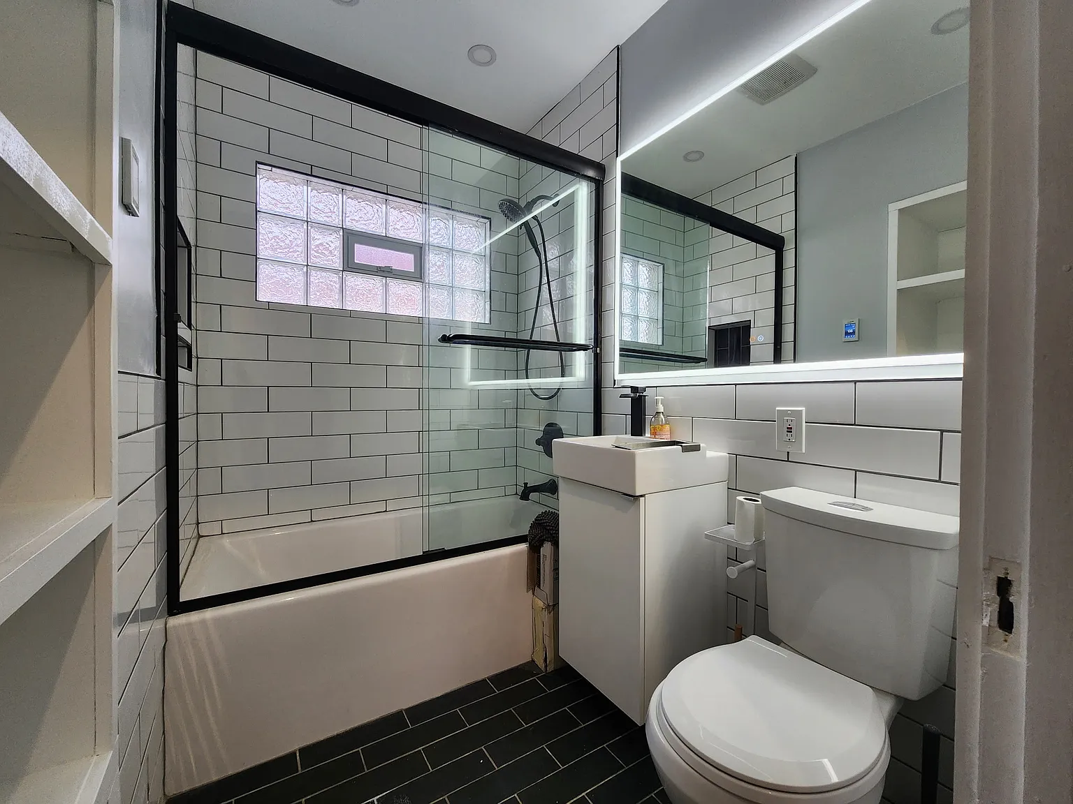 4 bed, 1500 sqft, $2,700 — Photo 4