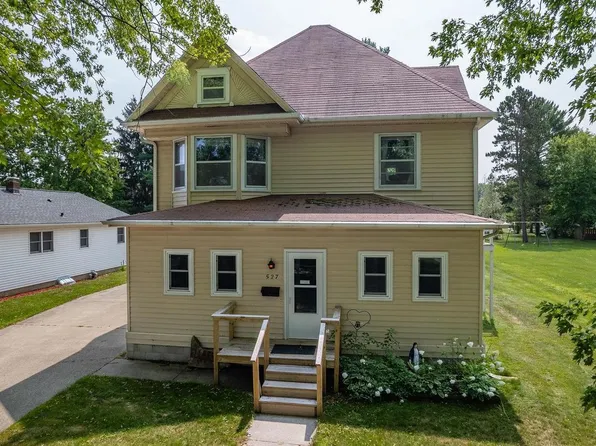 527 Clark Street, Reedsburg, WI 53959