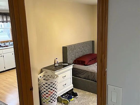 3rd image of 808 S 11th St