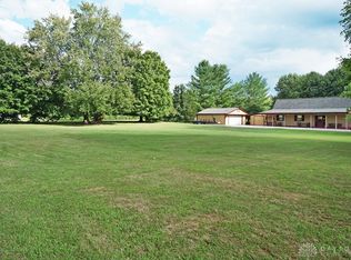 1564 Fredrickstrasser Dr, Fayetteville, OH 45118