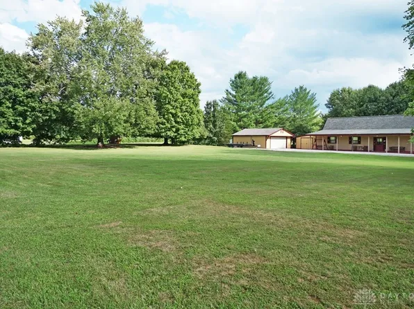 1564 Fredrickstrasser Dr, Fayetteville, OH 45118