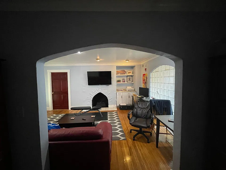 Building Photo 3