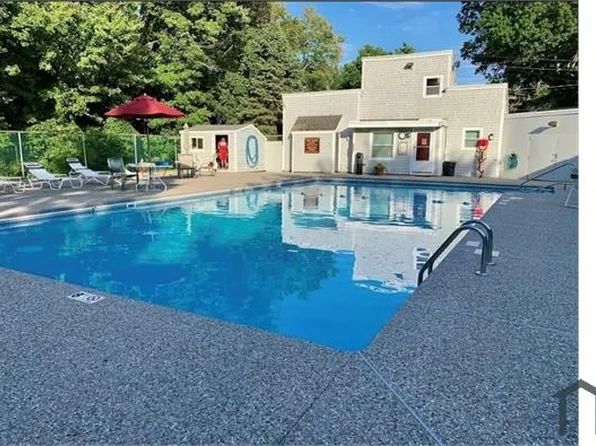 43 Will Dr Unit 25, Canton, MA 02021