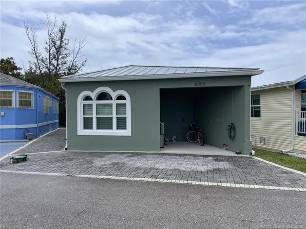 2005 Nettles Blvd, Jensen Beach, FL 34957