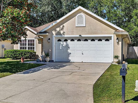 2nd image of 717 MACKENZIE CIRCLE