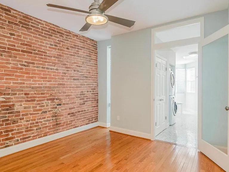 2127 E Fairmount Ave — Photo 8