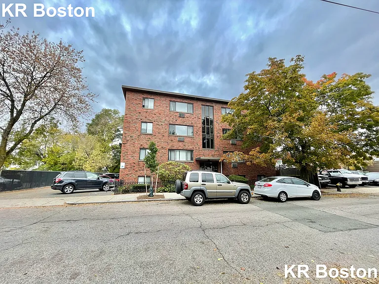 Dustin St — Photo 9