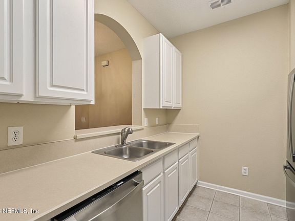3rd image of 7801 POINT MEADOWS Drive #1108
