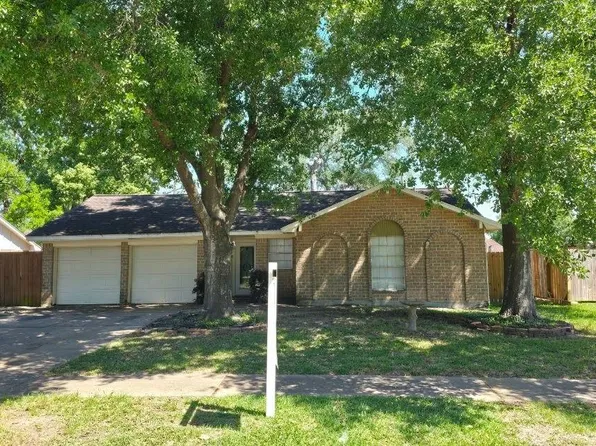 3223 Cedarmont Dr, La Porte, TX 77571