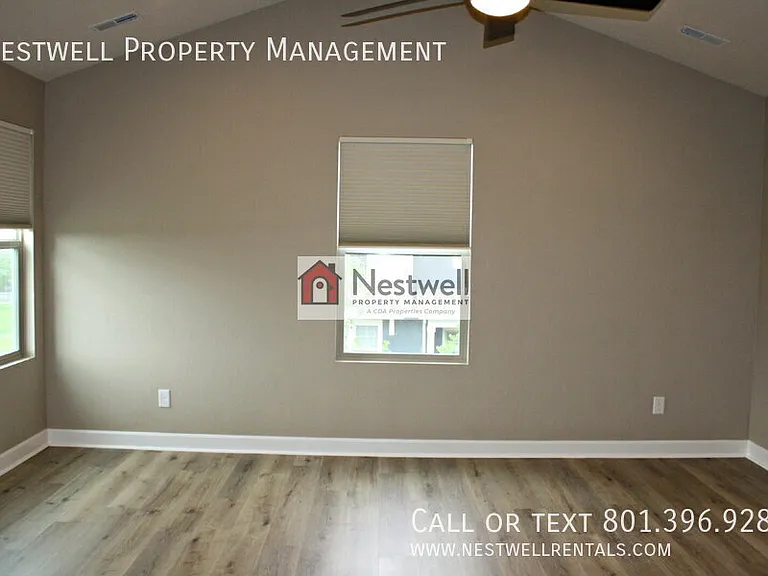 10221 S Clarks Hill Dr — Photo 11