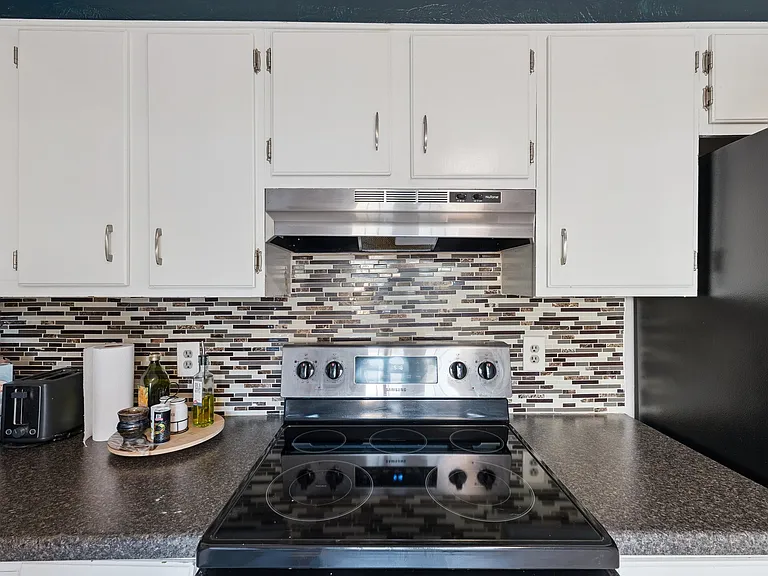 9605 Hefner Village Blvd — Photo 12