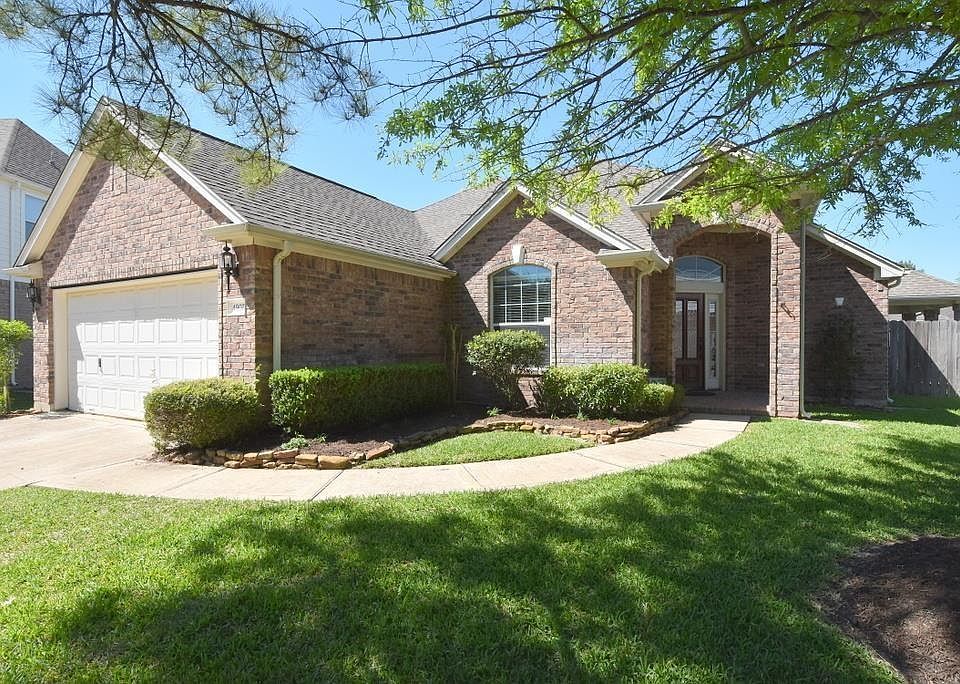 1st image of 4907 Surrey Park Cir