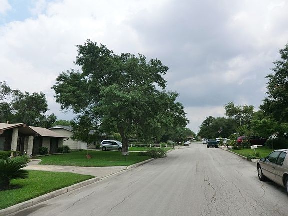 4th image of 4427 Desert View Dr