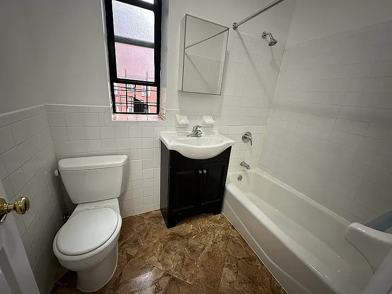2665 Grand Concourse #5G — Photo 4