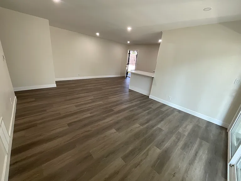 7730 Lexington Ave #102 — Photo 9