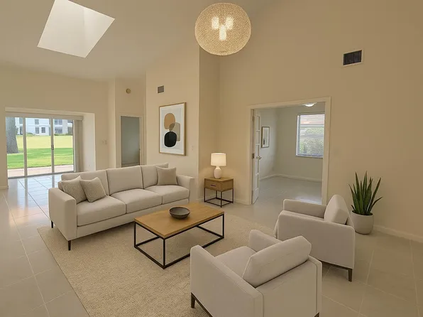 5622 Royal Lake Circle, Boynton Beach, FL 33437