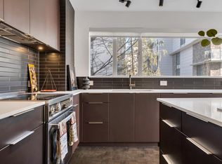2135 Argyle Ave #101, West Vancouver, BC