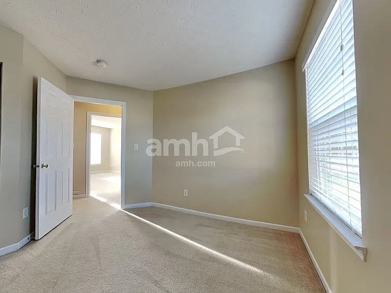 2452 Featherston Ct — Photo 18