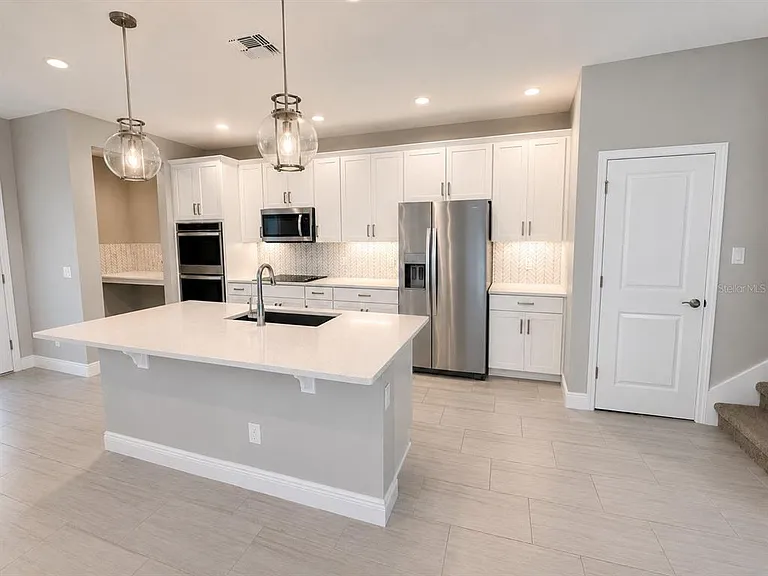 7248 Carrickbend Ln — Photo 5