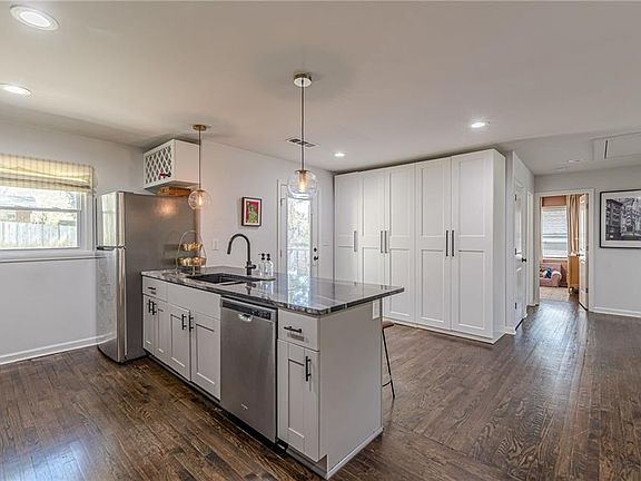 4th image of 1692 Derrill Dr