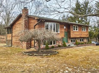 14 Lakeview Dr, Chester, NY 10918