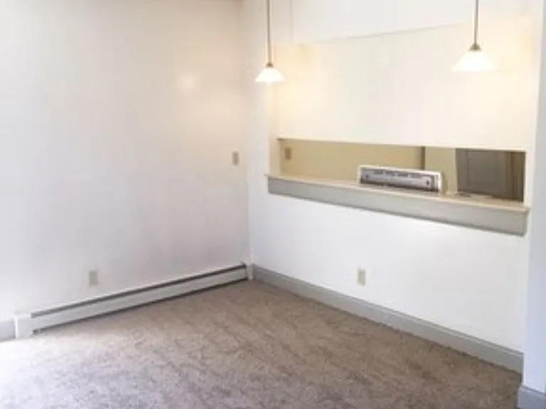 202 W Columbia Ave — Photo 15