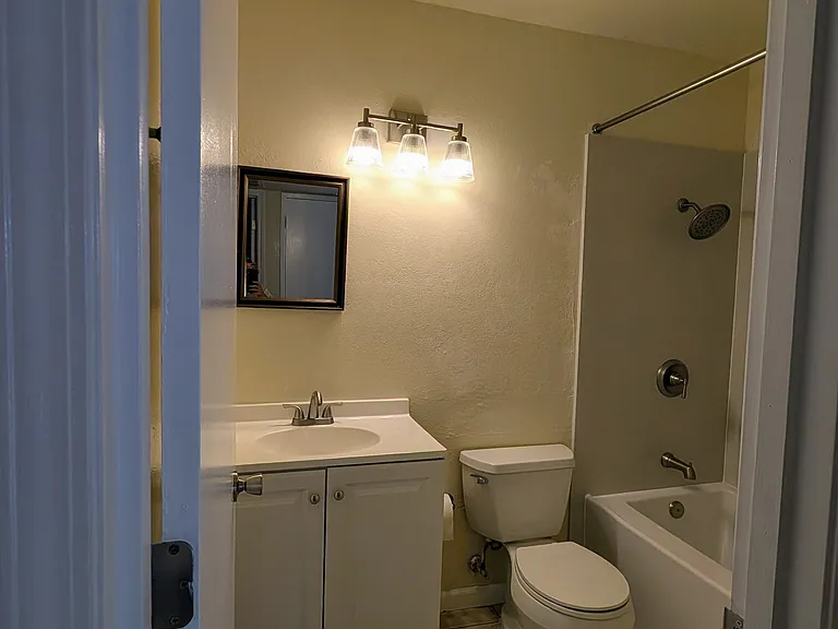 7462 Della Cir — Photo 10
