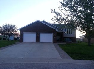 215 6th Ct NW, Elgin, MN 55932