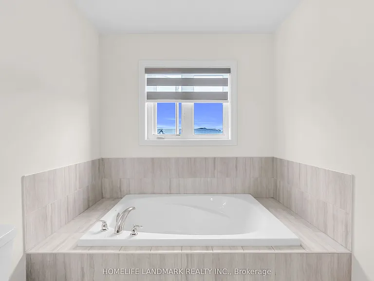 21 Sapphire Way — Photo 28