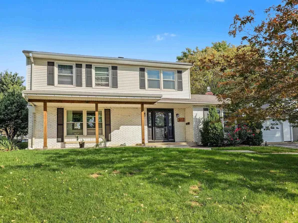 3613 Meadowbrook Rd, Quincy, IL 62305