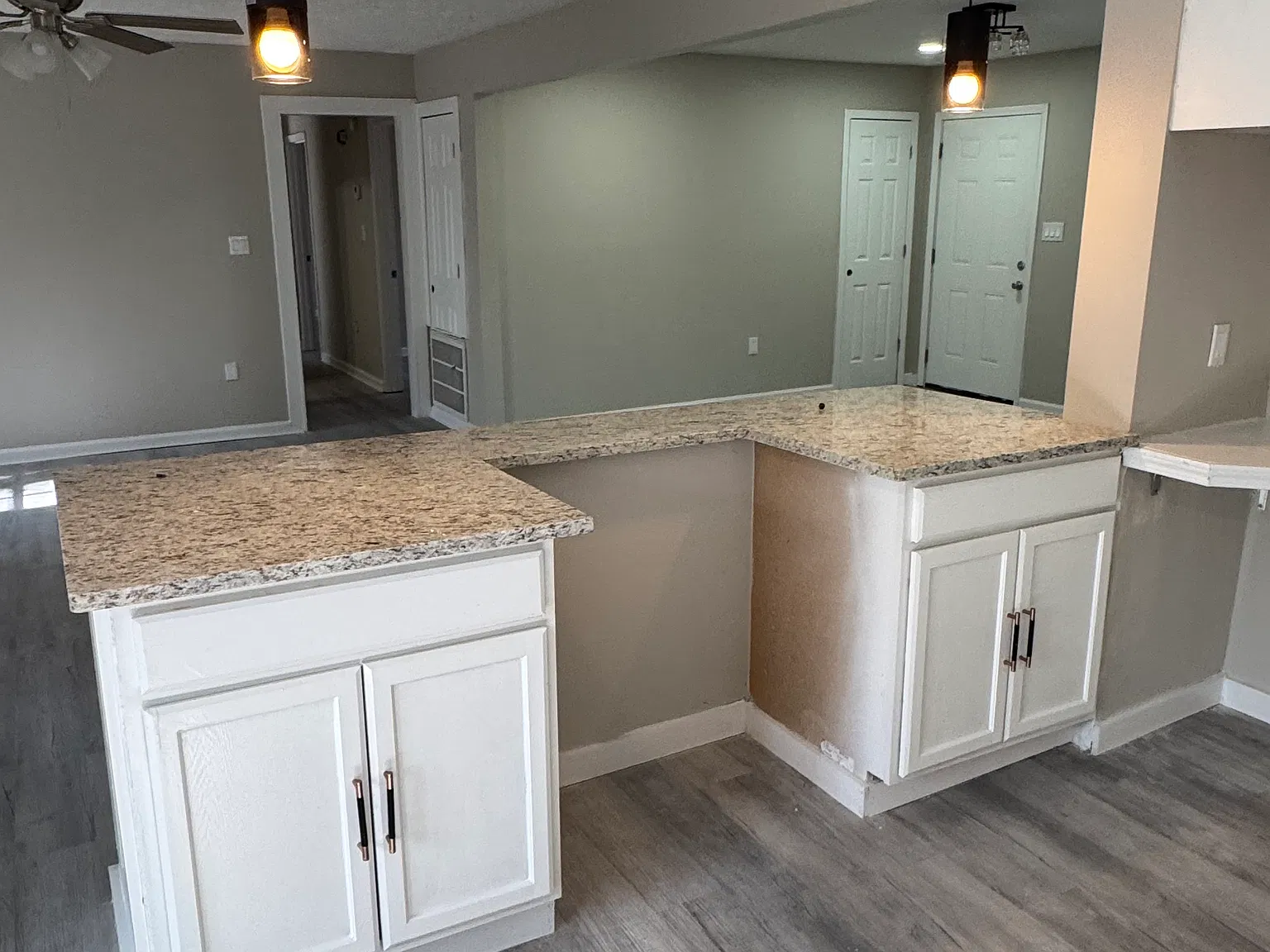 3 bed, 1477 sqft, $2,000 — Photo 4