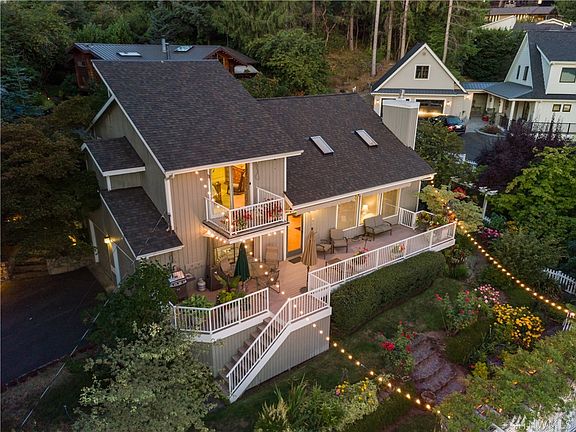 2nd image of 3030 198th Ave SE