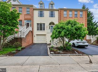 130 Winding Rose Dr, Rockville, MD 20850
