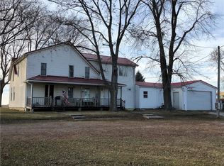 1095 210th St, Pella, IA 50219