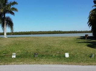170 Tahiti Cir, Naples, FL 34113