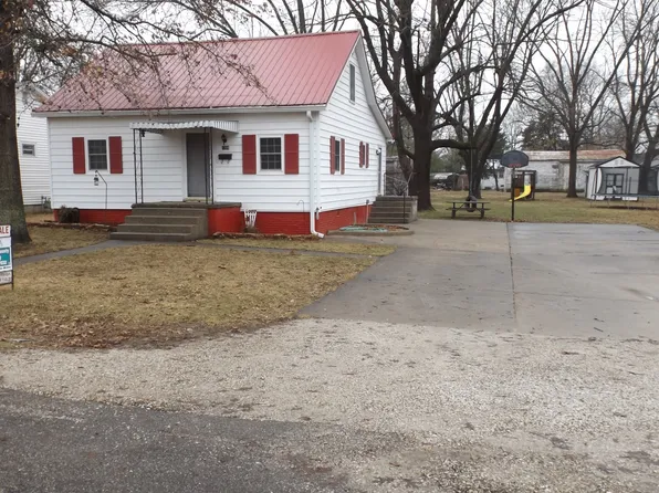 1209 N Fair St, Olney, IL 62450
