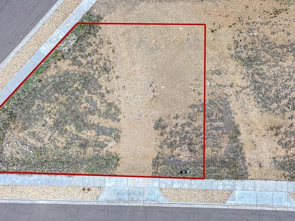 2nd image of 137 Cotopaxi Lane
