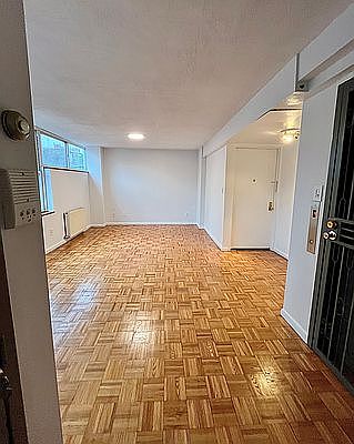 3rd image of 203 Henry St #4