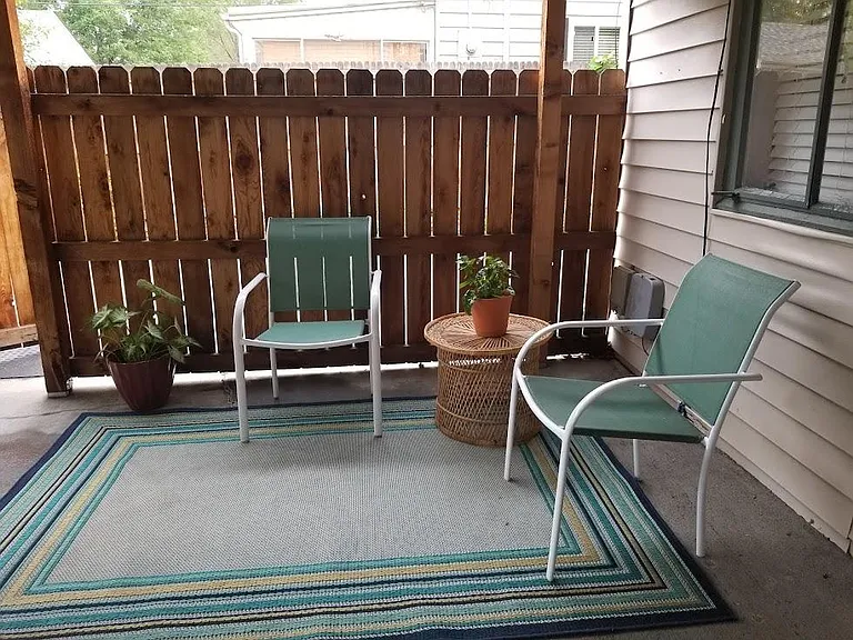 3412 S Elm St — Photo 5