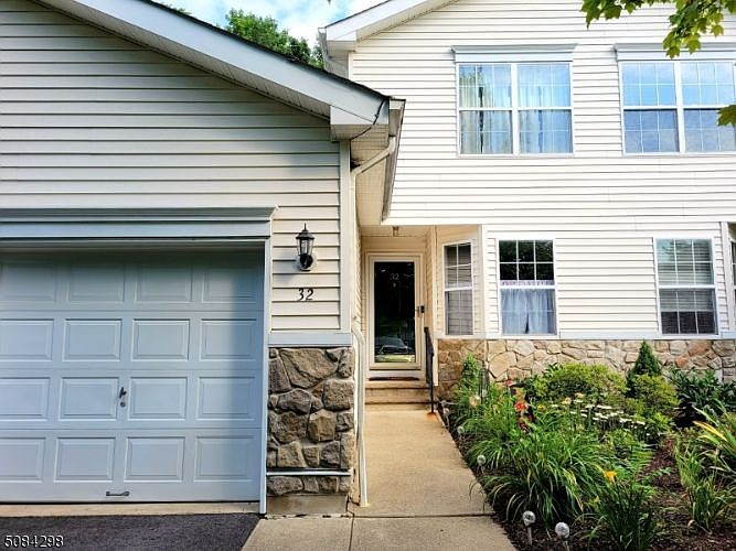 1st image of 32 Portsmouth Ct #1409