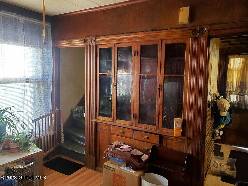 3rd image of 60 Campbell Avenue