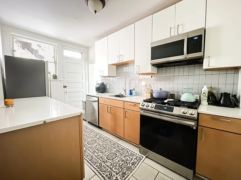 108 S Scoville Ave #1C — Photo 3