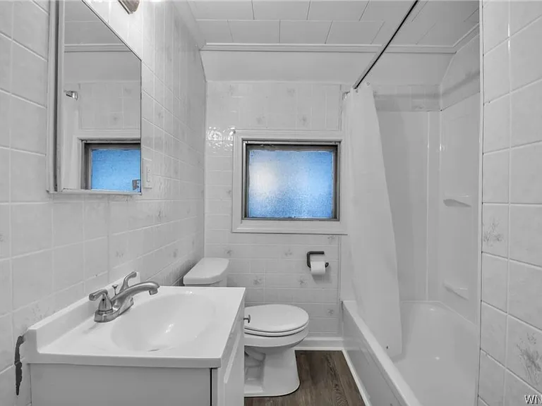28 Burch Ave — Photo 6