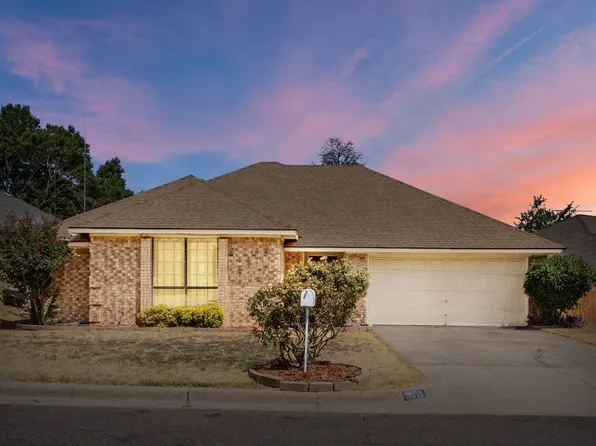 3916 Singleleaf Ln, Fort Worth, TX 76133
