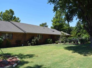 3654 Lakeshore Dr, Enid, OK 73703