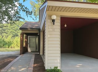 200 Santree Dr UNIT E14, Williamston, NC 27892