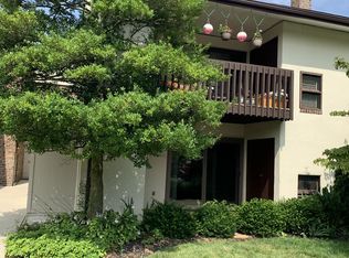 107 Raintree Ln, Malvern, PA 19355