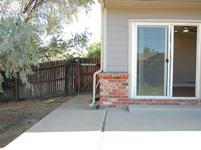 12655 Elm St — Photo 26
