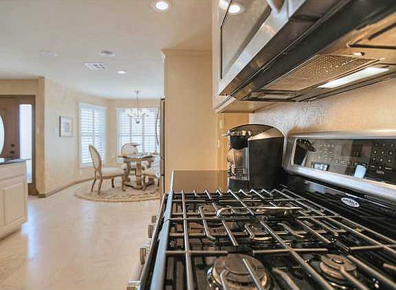 5th image of 4008 Santa Ana Dr